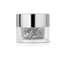 <p>Perle monodose formulate con acido ialuronico incapsulato, ceramidie niacinamide. Questo potente siero aiuta a ridurre le rughe pi&ugrave; profonde e le linee d&rsquo;espressione, oltre a fornire volume e ridefinire il viso. Fornisce luminosit&agrave;, compattezza e idratazione, la pelle appare immediatamente ringiovanita.</p>
<p>Vasetto 60 perle modose per un trattamento intensivo 60 notti</p>