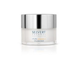 <p>Crema anti-et&agrave; dalla texture piacevole, indicata per pelli devitalizzate che necessitano di un apporto continuo di vitamina C, che favorisce il rinnovamento cellulare e la protezione dai radicali liberi.</p>
<p>Crema idratante, antiossidante e unificante del tono, formulata con una texture piacevole, particolarmente indicata per pelli devitalizzate che necessitano di un apporto continuo di vitamina C, per facilitare il rinnovamento cellulare e la protezione dai radicali liberi.</p>
<p></p>
<p>SPF 8.</p>
